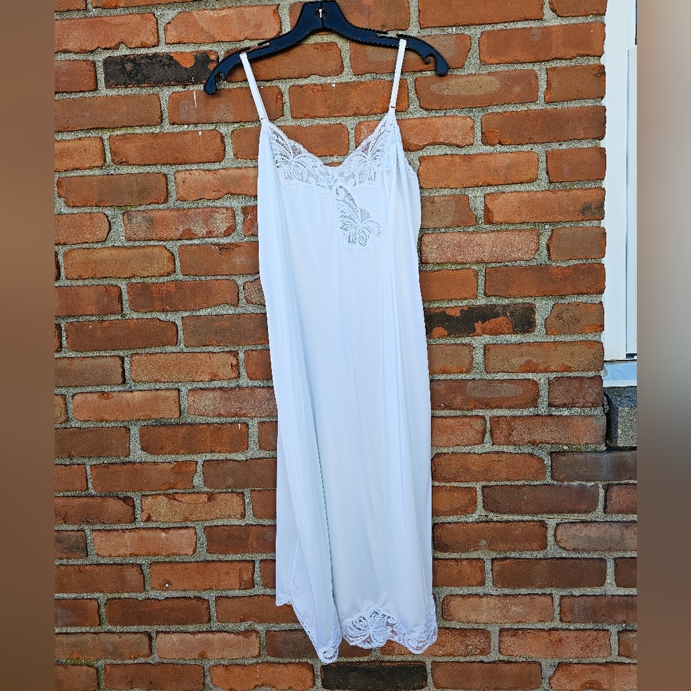 VTG Wondermaid Antron Nylon Ivory Slip Dress | 1960s-70s Era